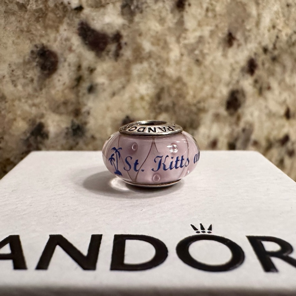 Pandora St. Kitts and Nevis Exclusive Murano Charm Rare